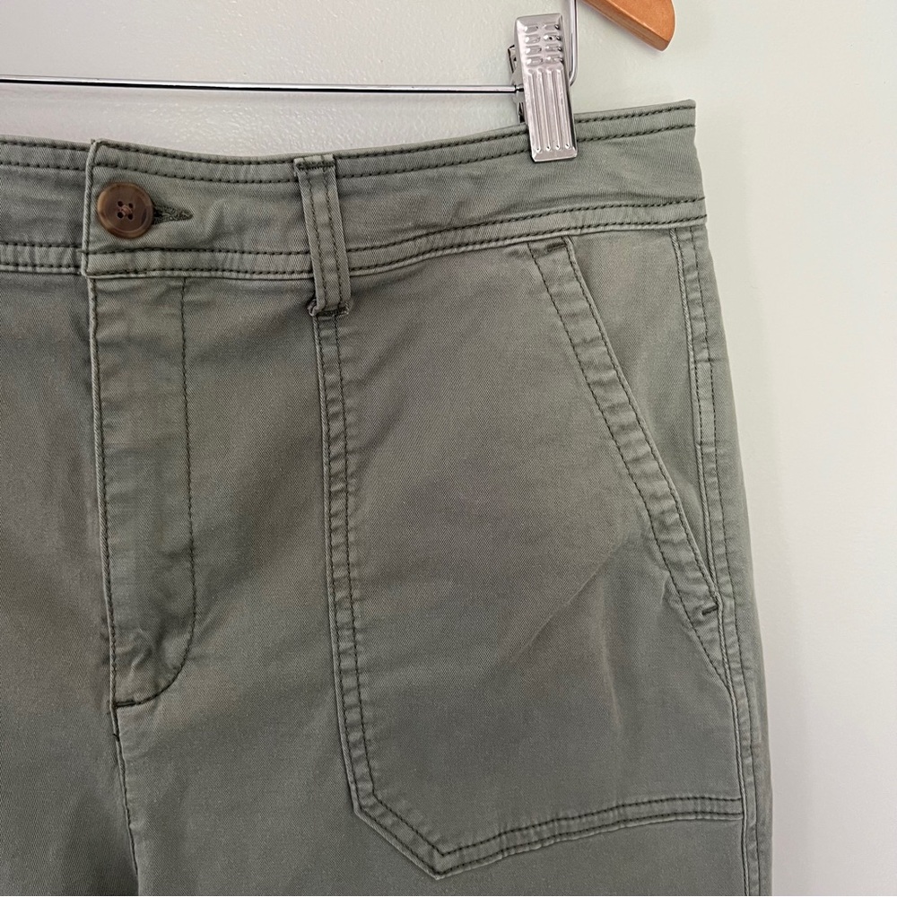 GAP Girlfriend Khaki Green Chinos Pants Relaxed Fit - Picture 4 of 9